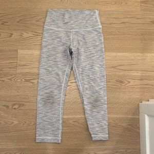 Wunder under lululemon crop legging